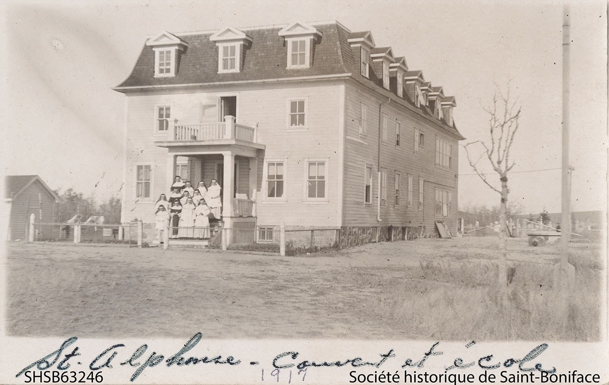 Couvent et école de Saint-Alphonse en 1917 - SHSB 63246