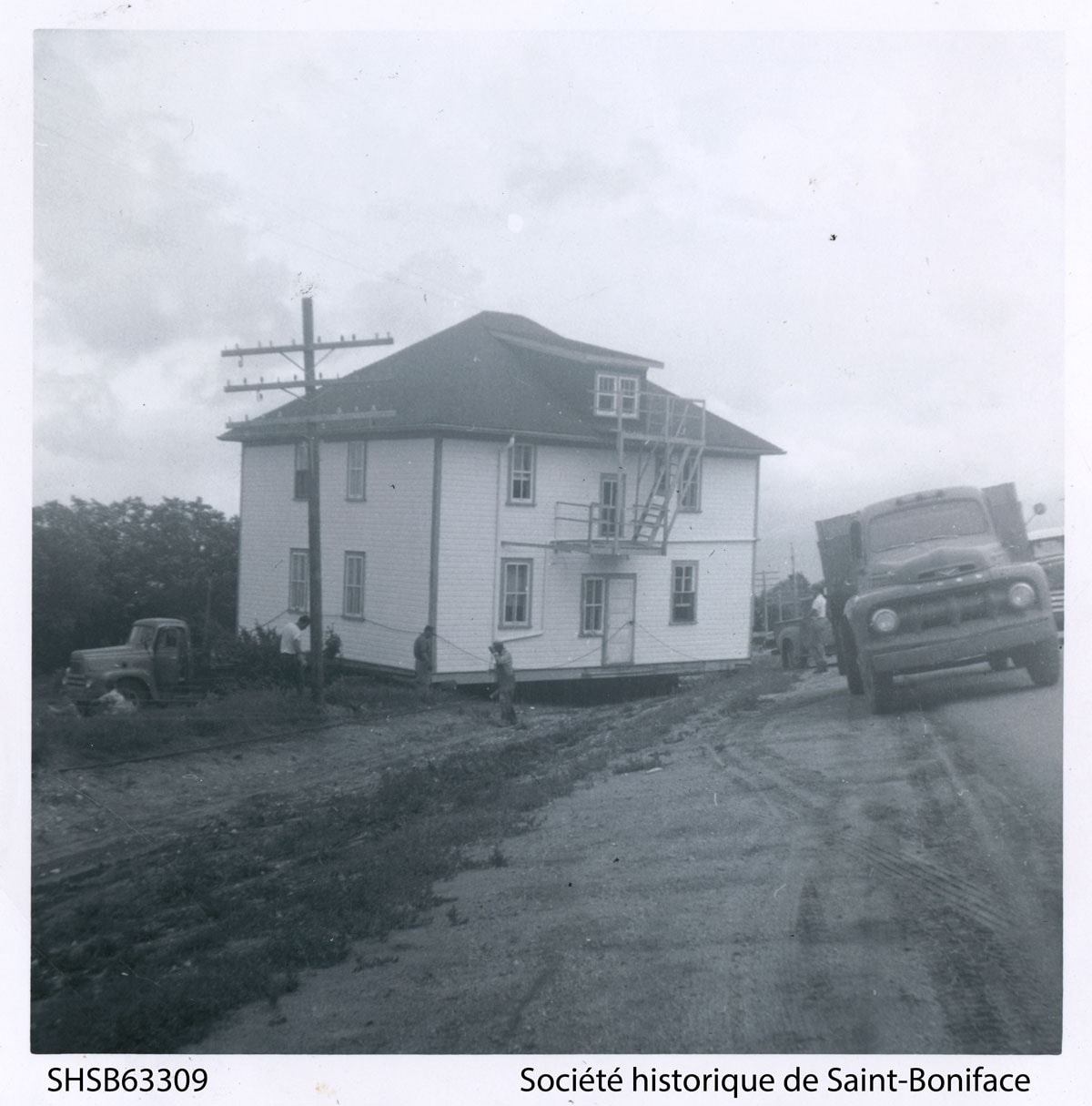 Couvent de Saint-Lupicin, lors du déménagement à Notre-Dame-de-Lourdes en 1961 - SHSB 63309